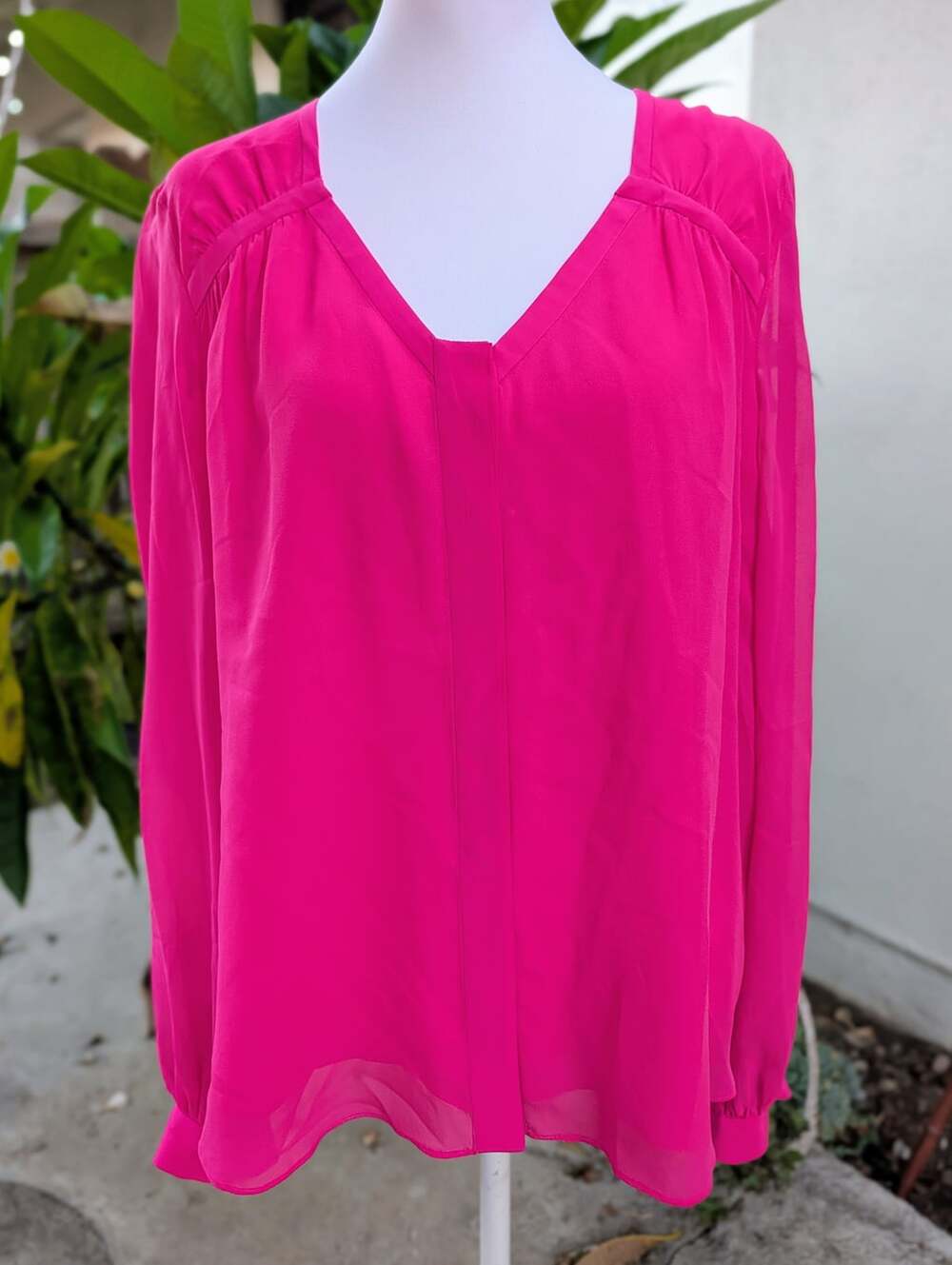 Diane Von Furstenberg Lane pink silk blouse luxury feminine elegant 12 EUC